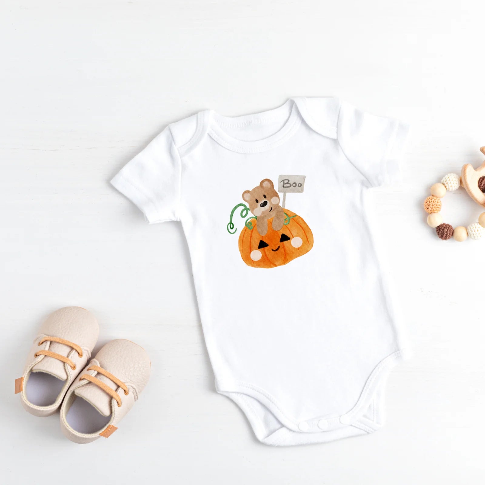 Bügelbild „Bär mit Kürbis – Boo“