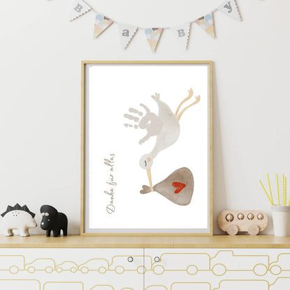 Handabdruck-Poster „Storch“ – Ein liebevolles DIY-Erinnerungsstück für die Hebamme