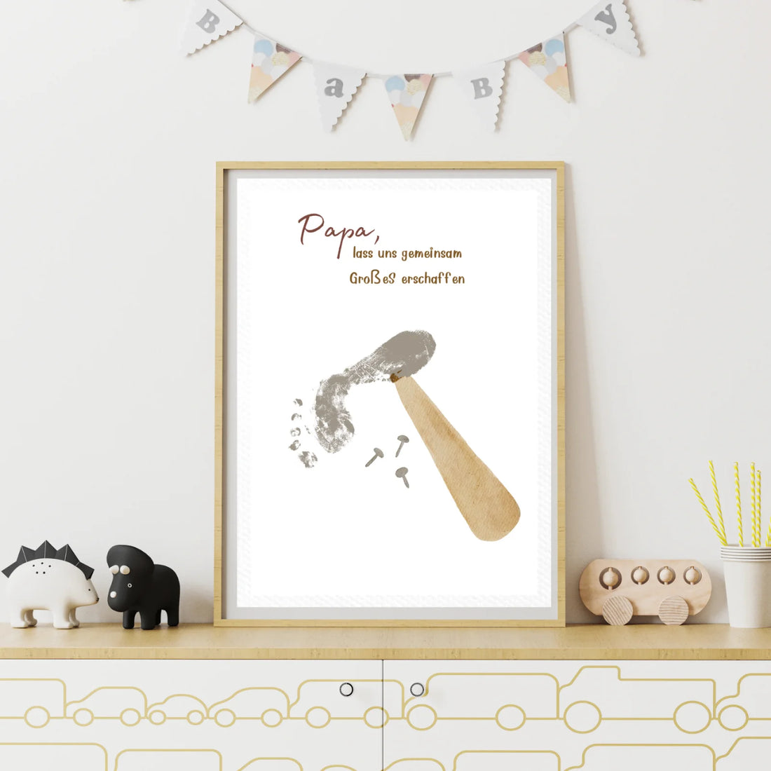 Fußabdruck-Poster „Hammer“ – Ein kreatives DIY-Geschenk für Papa, pdf zum Herunterladen