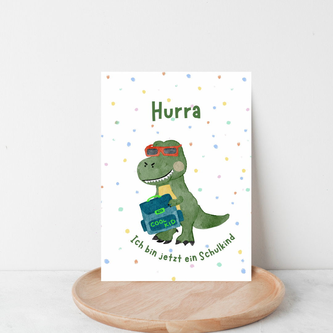 Einschulungskarte cooler Dino mit Sonnenbrille – „Hurra, ich bin jetzt ein Schulkind“