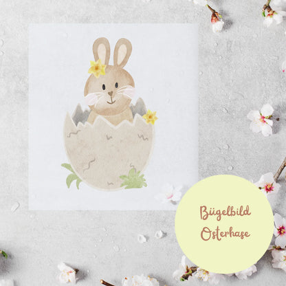 Bügelbild Osterhase aus dem Ei