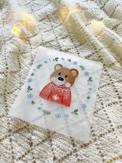Bügelbild Bär mit Weihnachtskranz